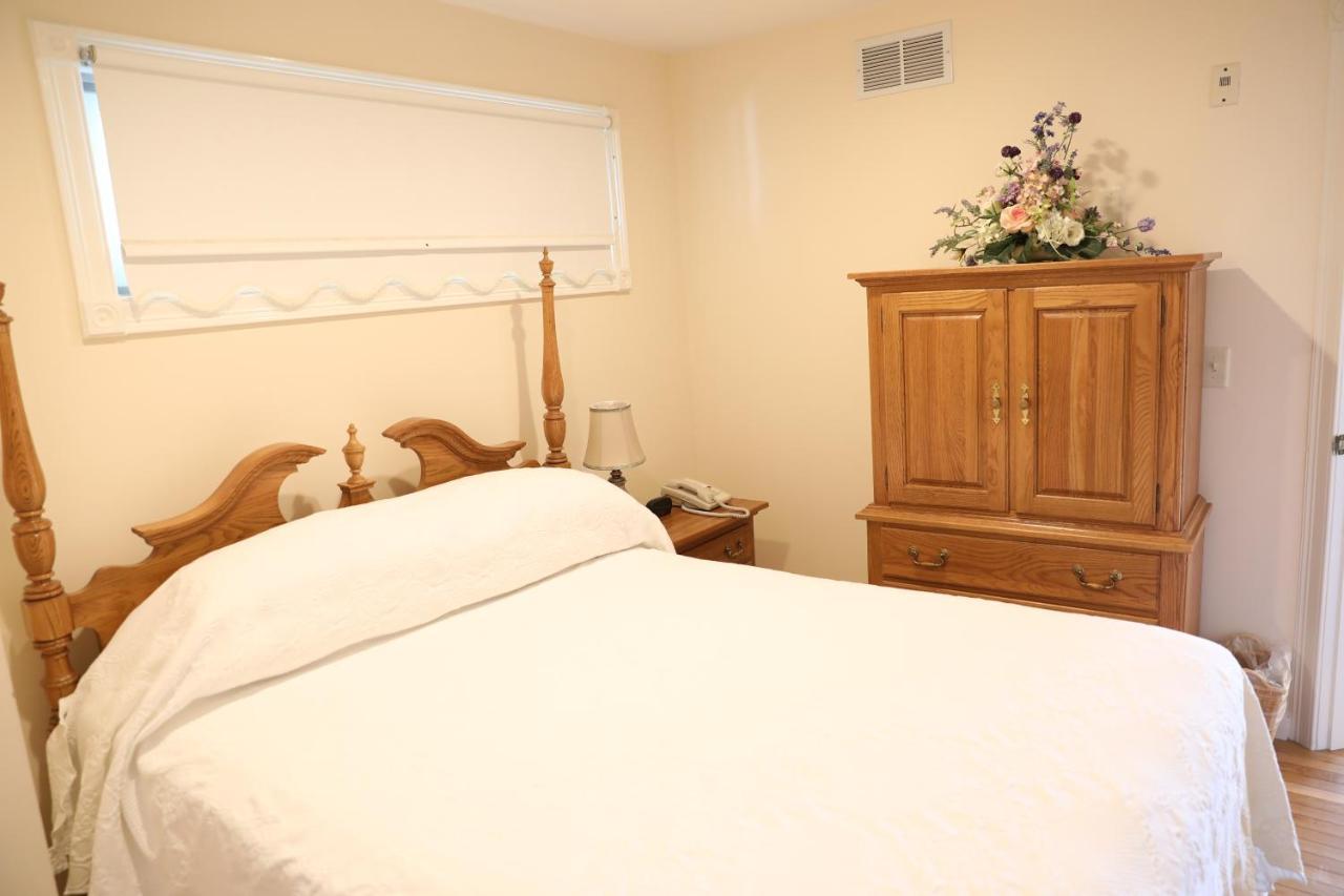 דניס פורט By The Sea Guests Bed & Breakfast And Suites מראה חיצוני תמונה
