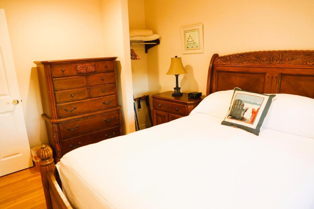דניס פורט By The Sea Guests Bed & Breakfast And Suites חדר תמונה