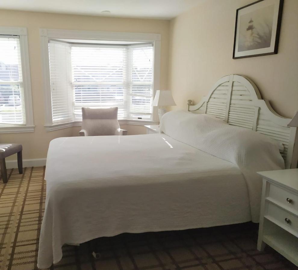 דניס פורט By The Sea Guests Bed & Breakfast And Suites מראה חיצוני תמונה