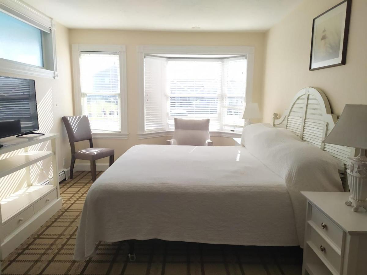 דניס פורט By The Sea Guests Bed & Breakfast And Suites מראה חיצוני תמונה