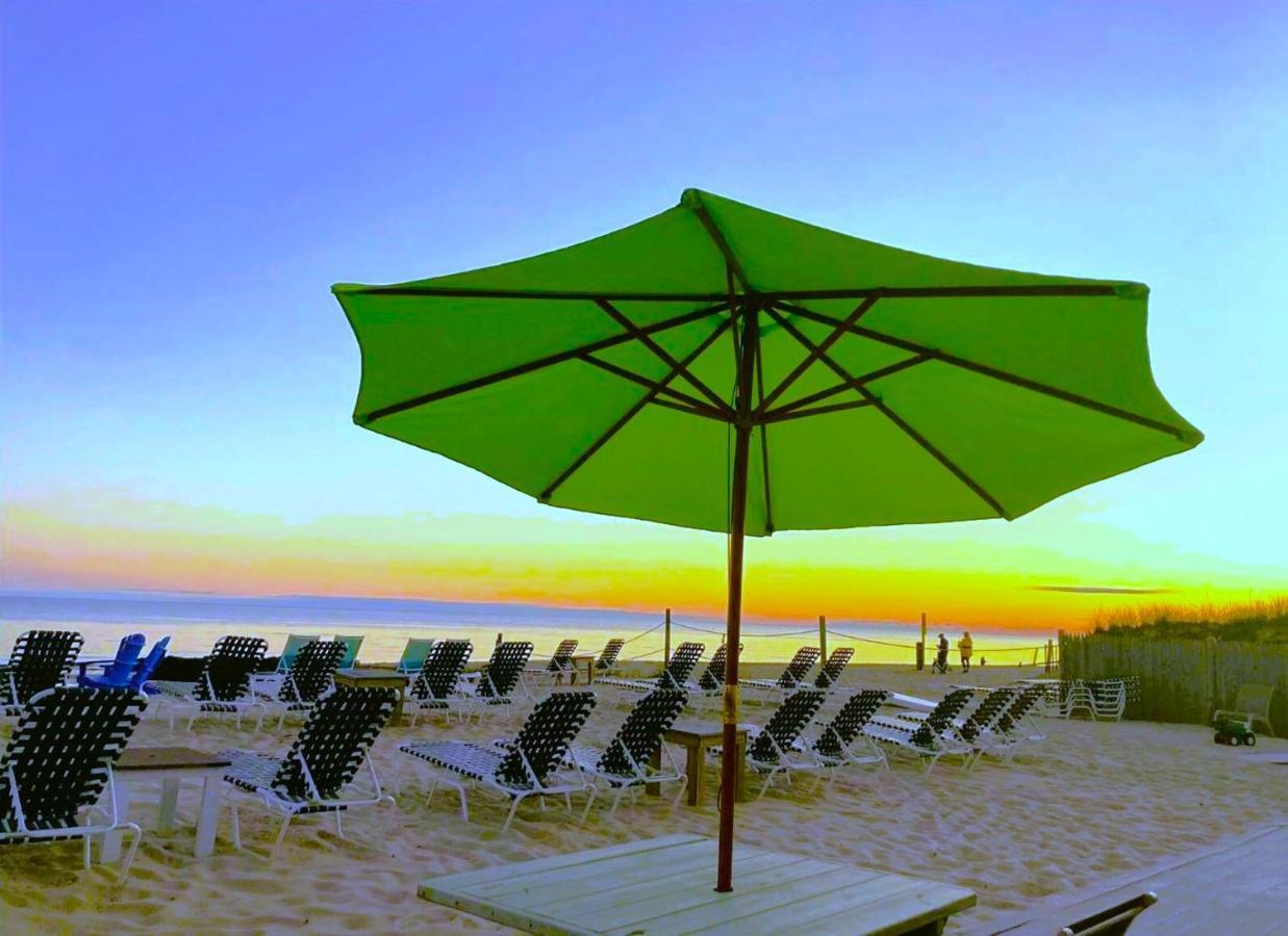 דניס פורט By The Sea Guests Bed & Breakfast And Suites מראה חיצוני תמונה