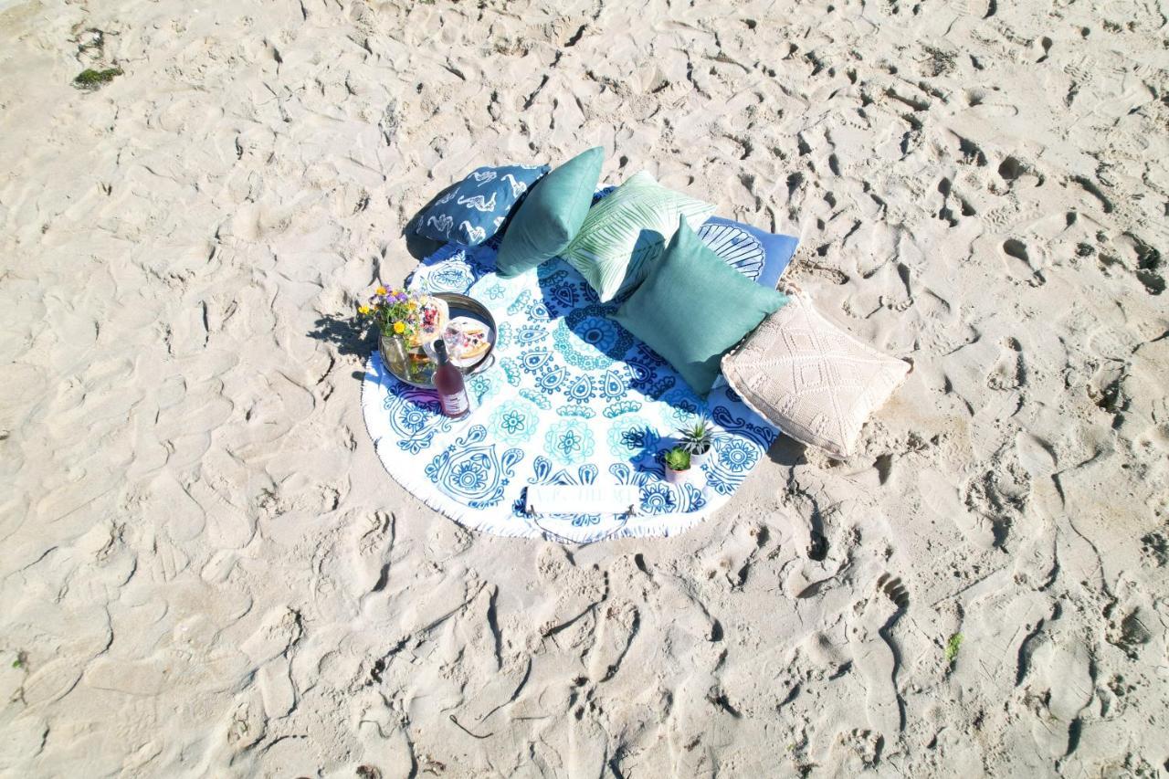 דניס פורט By The Sea Guests Bed & Breakfast And Suites מראה חיצוני תמונה